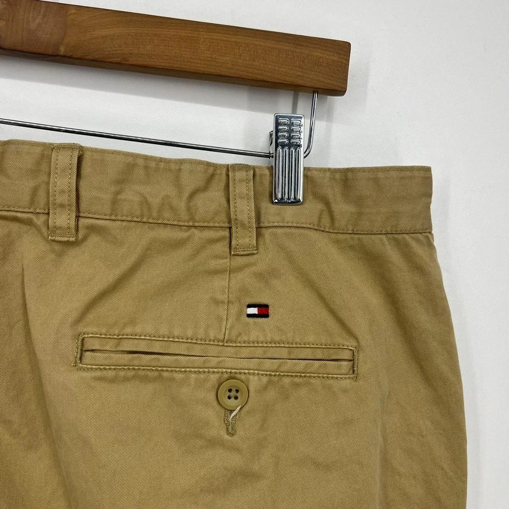 Tommy Hilfiger Pants Men's Size 38x32 Beige Khaki‎ Flat Front Solid